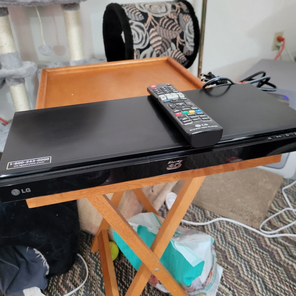 LG 3D Blu-ray player with built in Wi-Fi